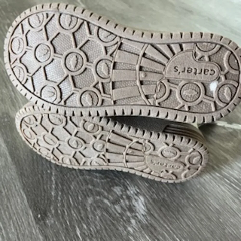 🧡3/15 NWT Carter's White Black Sneakers Kids Boys Unisex 12M